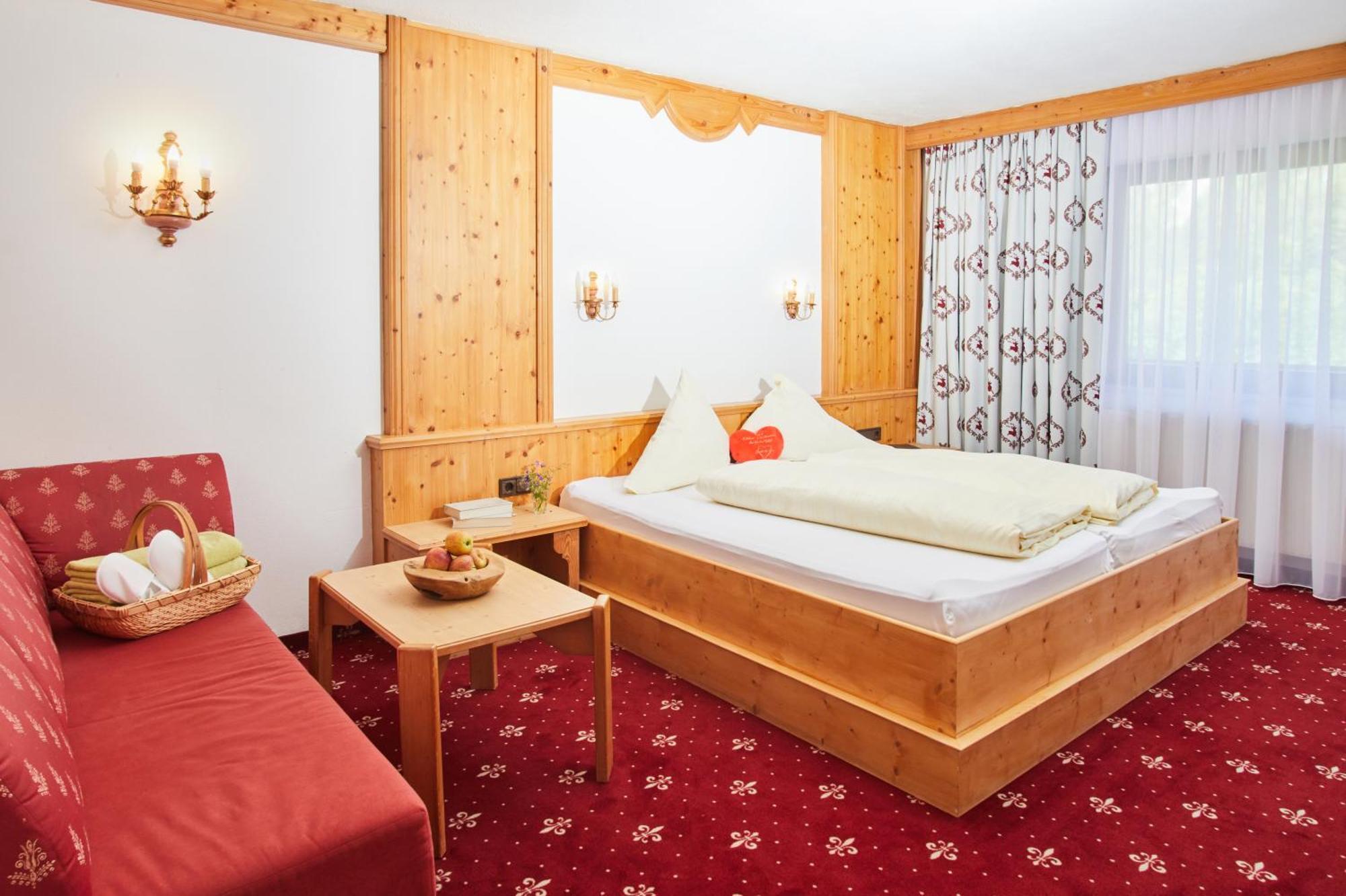 Hotel Hubertushof - Ihr Hotel Mit Herz 로이타쉬 객실 사진