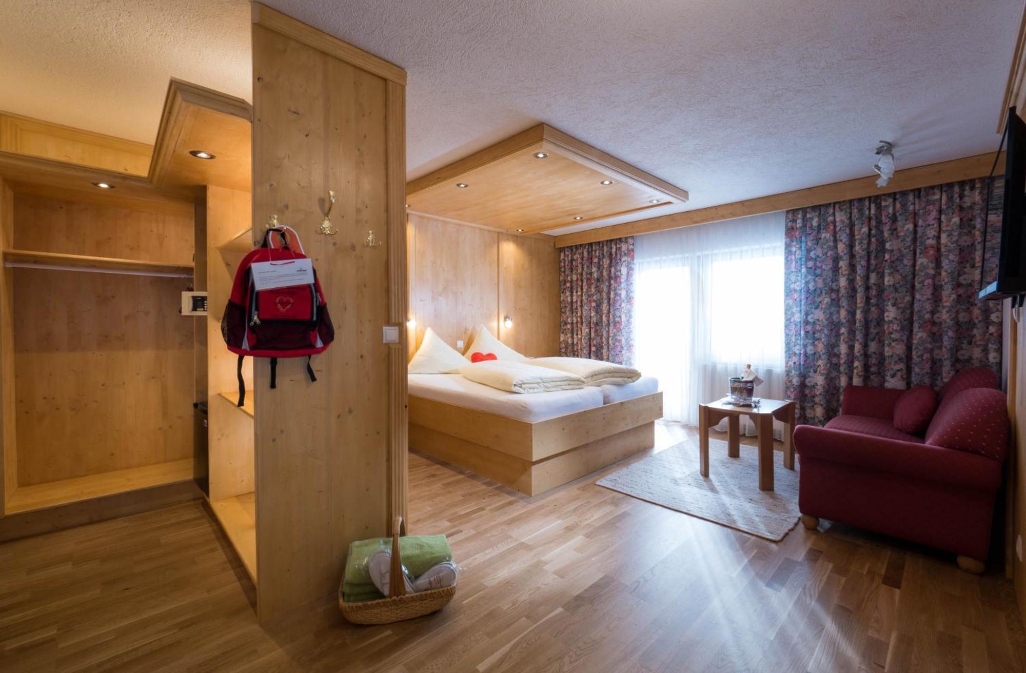 Hotel Hubertushof - Ihr Hotel Mit Herz 로이타쉬 객실 사진
