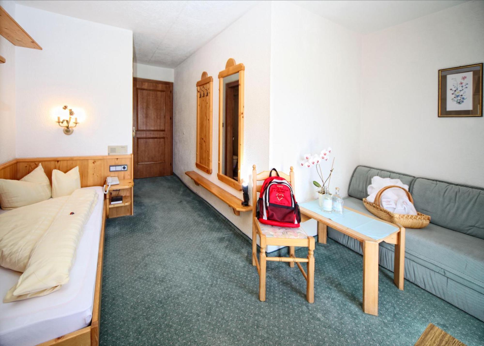Hotel Hubertushof - Ihr Hotel Mit Herz 로이타쉬 객실 사진