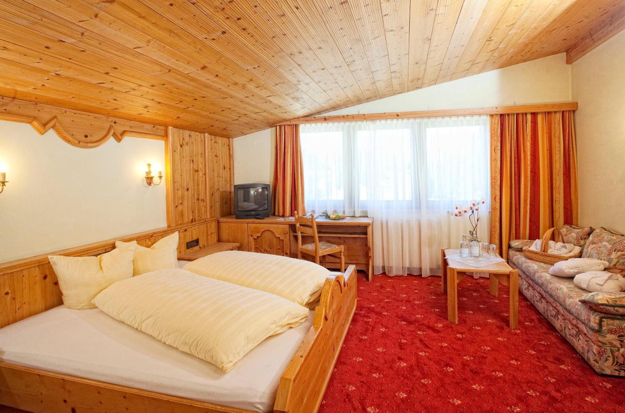 Hotel Hubertushof - Ihr Hotel Mit Herz 로이타쉬 객실 사진